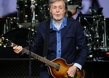 Paul McCartney Sindir Trump saat Konser di Los Angeles