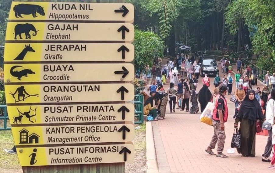 Ribuan Pengunjung Padati Ragunan Usai Lebaran, Akses Jalan Alami Kepadatan