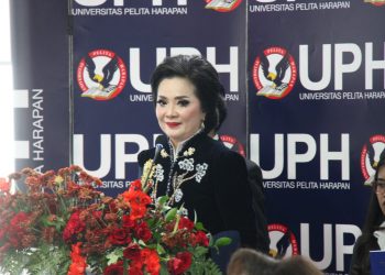 Sidang Promosi Doktor Direktur AIA, Rista Qatrini Manurung