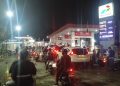 Warga Terlihat Panik, Isu BBM Naik Picu Antrean di Sejumlah SPBU