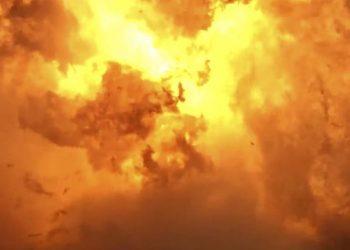 Insiden Ledakan Tanker di Dekat Kuwait, Minyak Dilaporkan Tumpah ke Laut