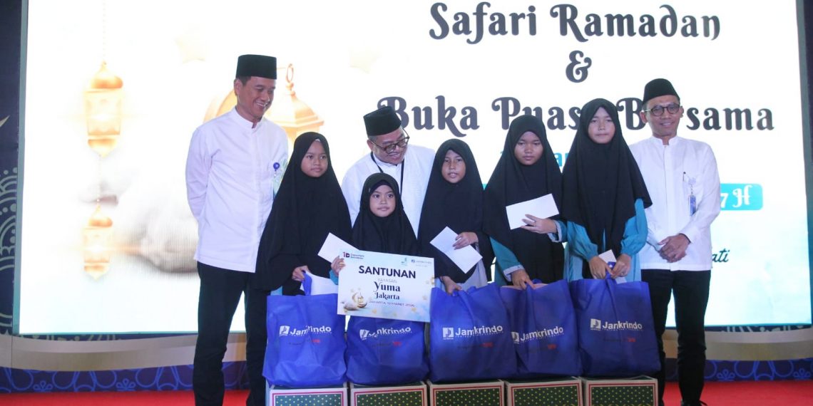 Safari Ramadan Jamkrindo: Berbagi Santunan dan Sembako untuk Masyarakat