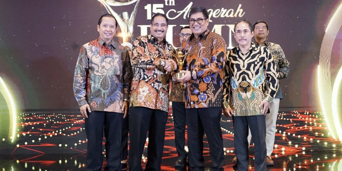 Petrokimia Gresik Raih Dua Penghargaan di Anugerah BUMN 2026, Daconi Khotob Sabet Best CEO