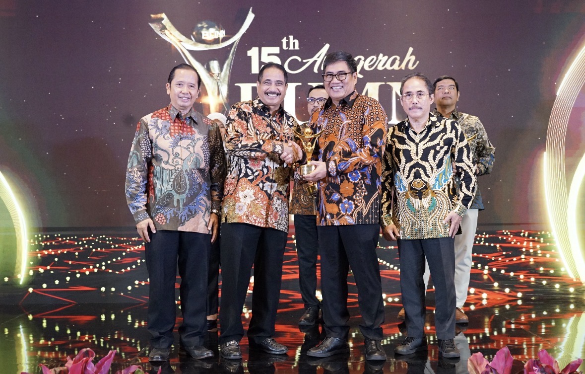 Petrokimia Gresik Raih Dua Penghargaan di Anugerah BUMN 2026, Daconi Khotob Sabet Best CEO