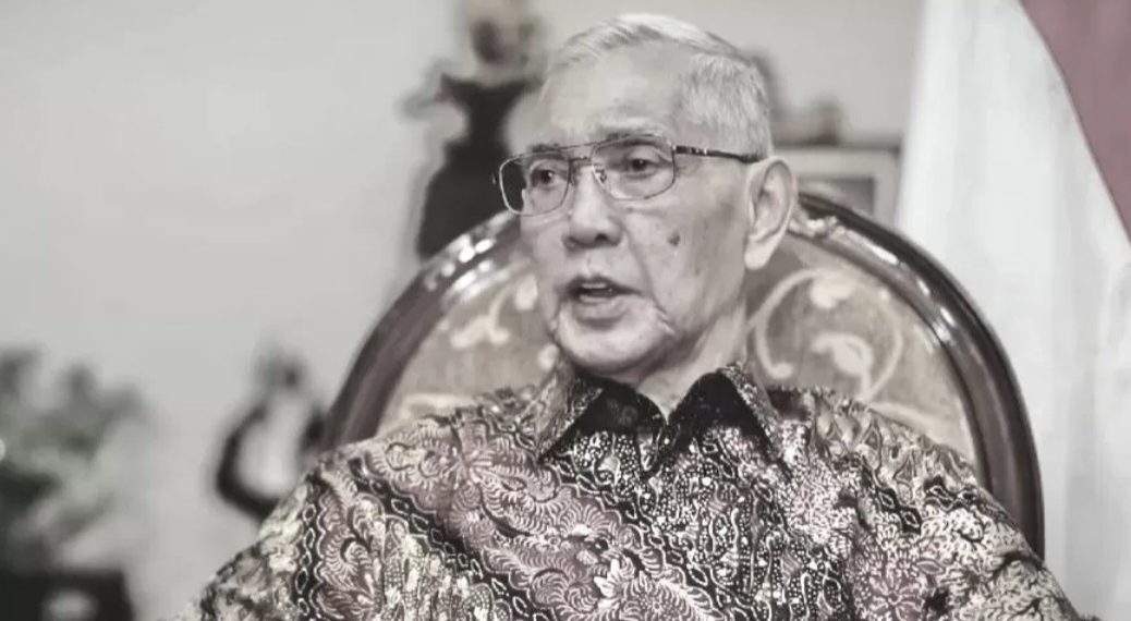 Usai Khamenei Tewas, Bendera Merah Berkibar di Qom, Simbol Apa?