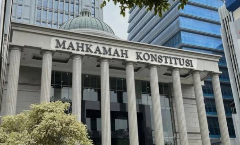 Permohonan Larangan Merokok Saat Berkendara Ditolak MK