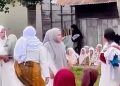 Lebaran Rasa Drama: Ibu-Ibu Ribut di Tengah Khotbah, Jamaah Terbelah Fokus