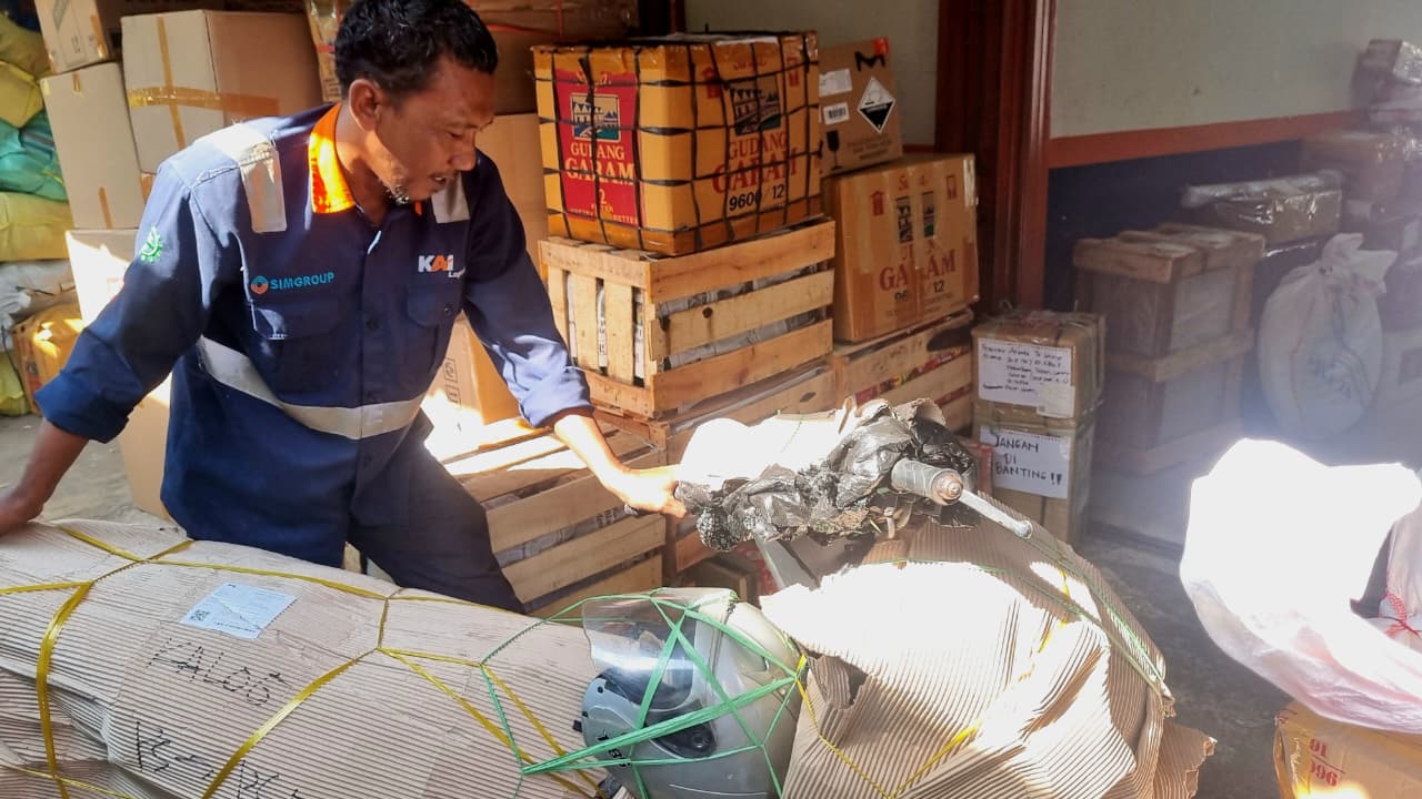 Pengiriman Sepeda Motor Lewat KAI Logistik Meningkat Jelang Mudik