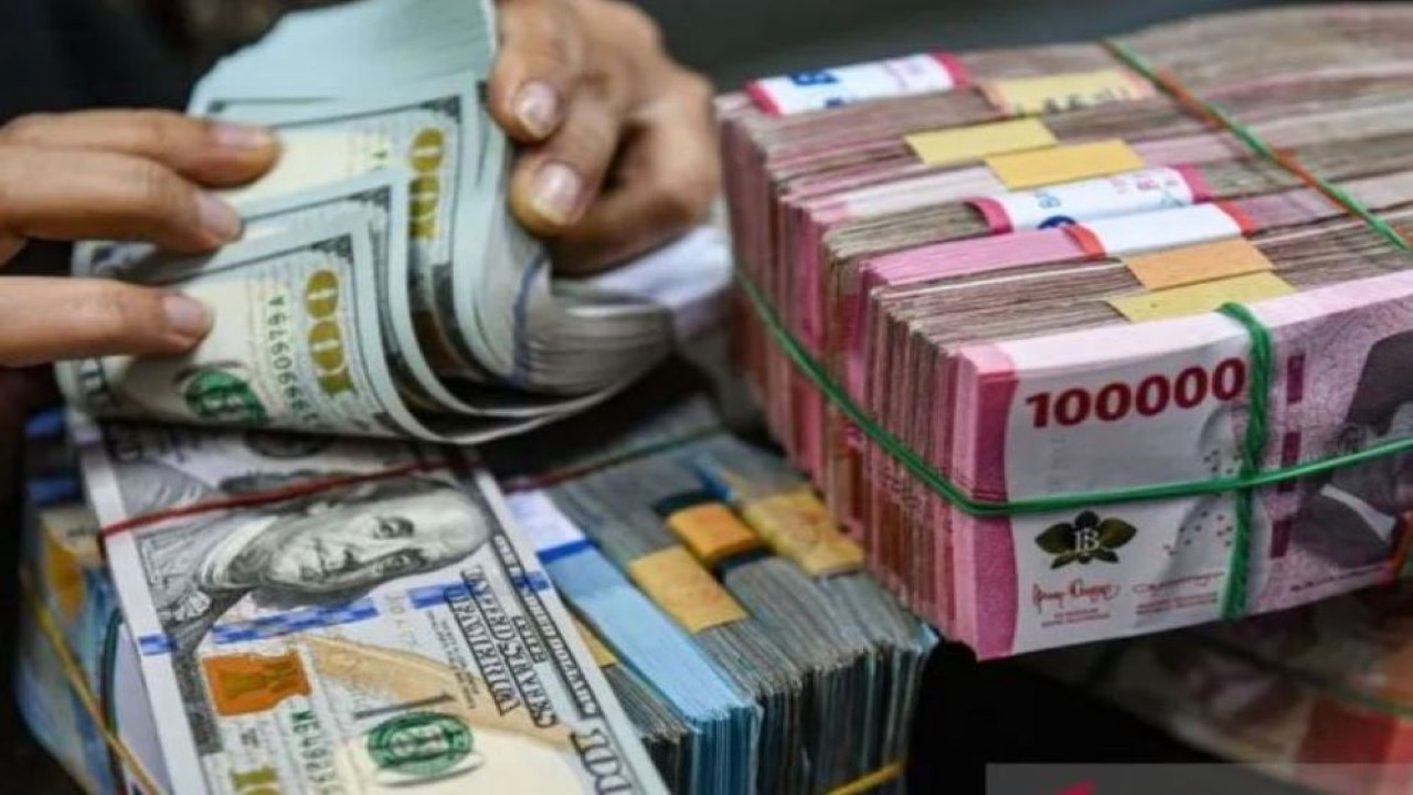 Rupiah Tembus Rp 17.000 per Dolar AS, Harga Minyak dan Geopolitik Tekan Pasar