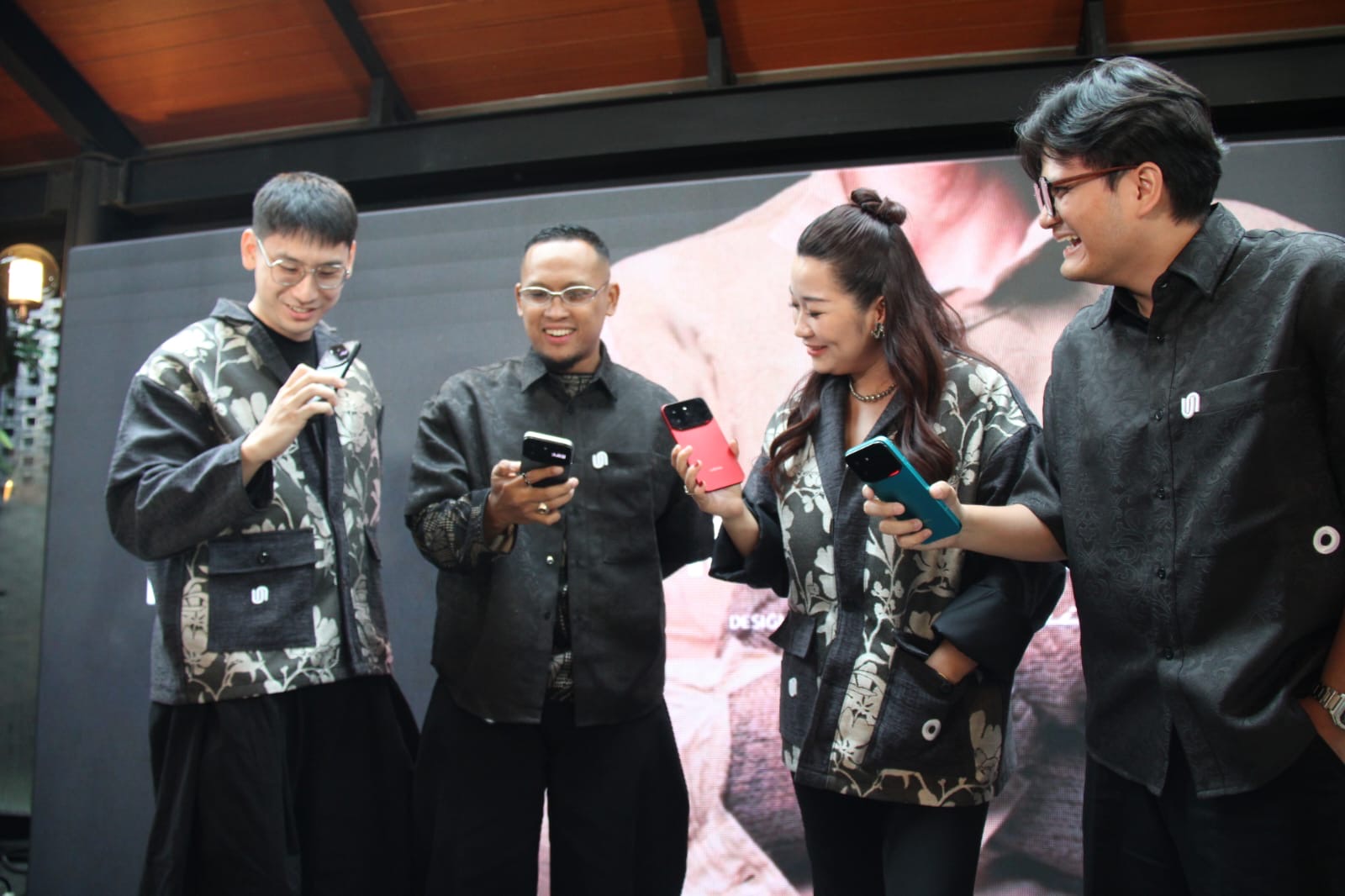 Kolaborasi UNERD x Othman Hadirkan “Amphibious Voyage”, Perpaduan Streetwear dan Elegansi Runway