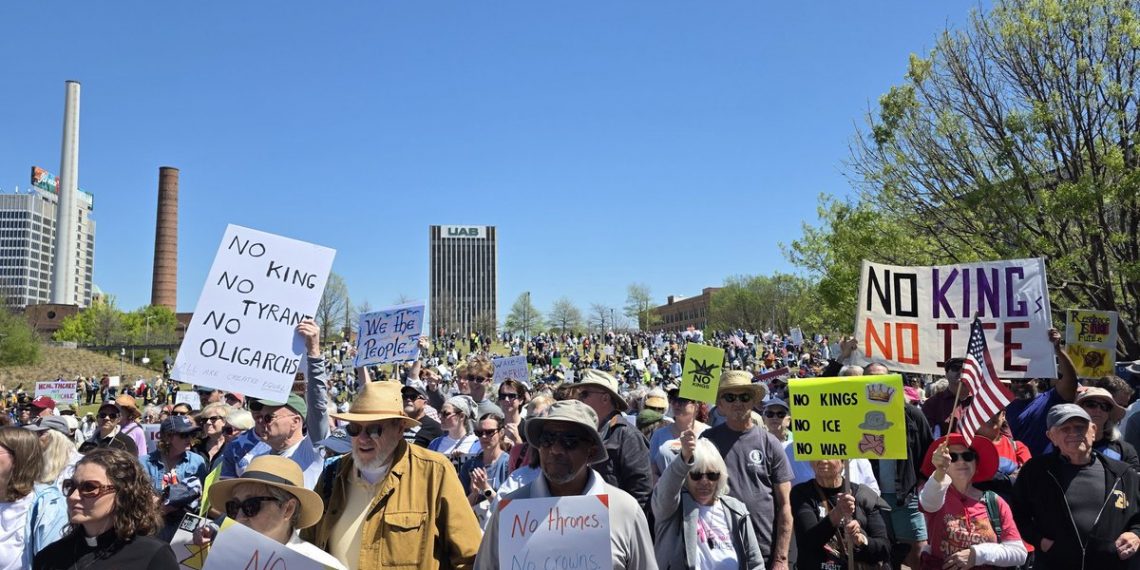 Jutaan Massa ‘No Kings’ Mengguncang Kota-kota AS, Apa yang Mereka Ingin Capai?