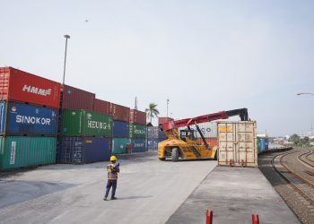 Respons Pertumbuhan Industri Konsumsi Nasional, KAI Logistik Tambah Kapasitas Angkut Kontainer