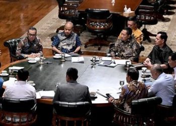 Prabowo Kumpulkan Menteri di Hambalang, Bahas Geopolitik dan Persiapan Lebaran