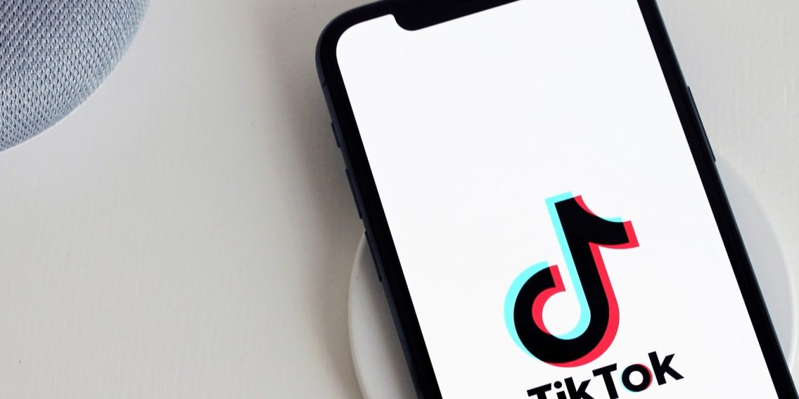 Akun TikTok hingga Roblox Anak di Bawah 16 Tahun Akan Diblokir Pemerintah