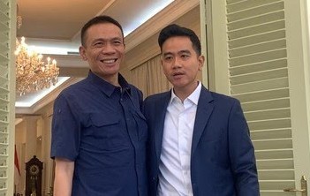 “Berbalik Arah! Rismon Sianipar Kini Sebut Ijazah Joko Widodo Asli, Siap Tulis Buku Klarifikasi”