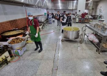 Jamaah Haji Indonesia di Madinah Nikmati Tiga Kali Makan Sehari dari Dapur Konsumsi