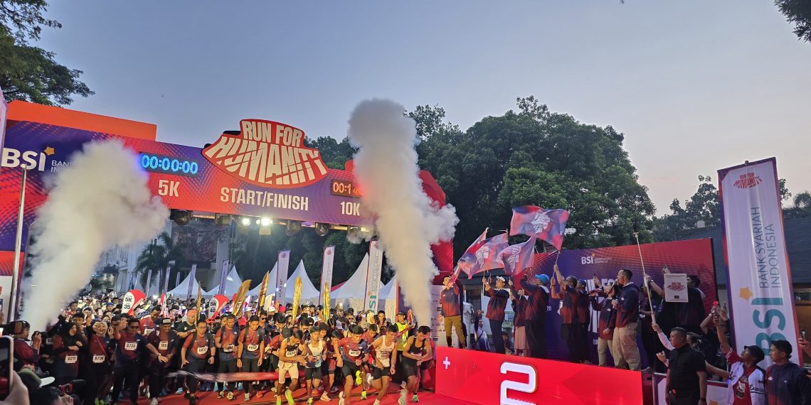 BSI Ajak 2.750 Pelari Bandung Investasi Lewat “Langkah Emas”