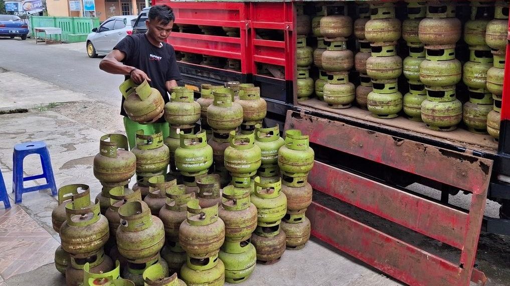 DPR Usul Beli LPG 3 Kg Pakai Sidik Jari atau Retina, Warga: Makin Ribet!