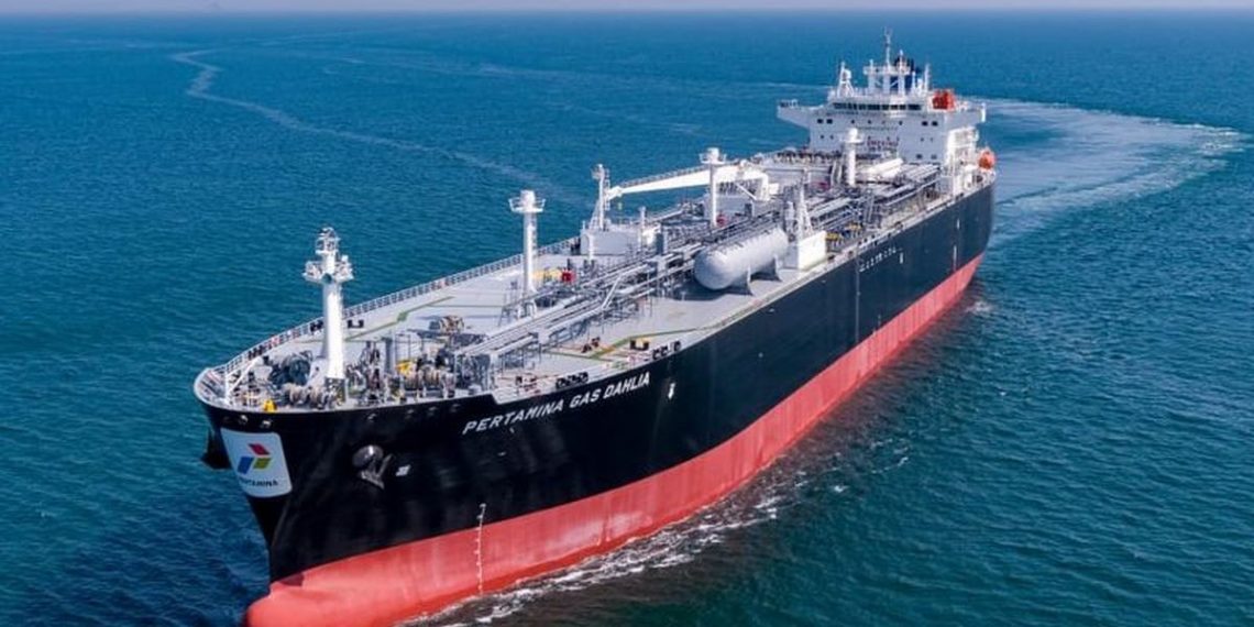 Kapal Tanker Pertamina Siap Melintas Selat Hormuz Dibuka