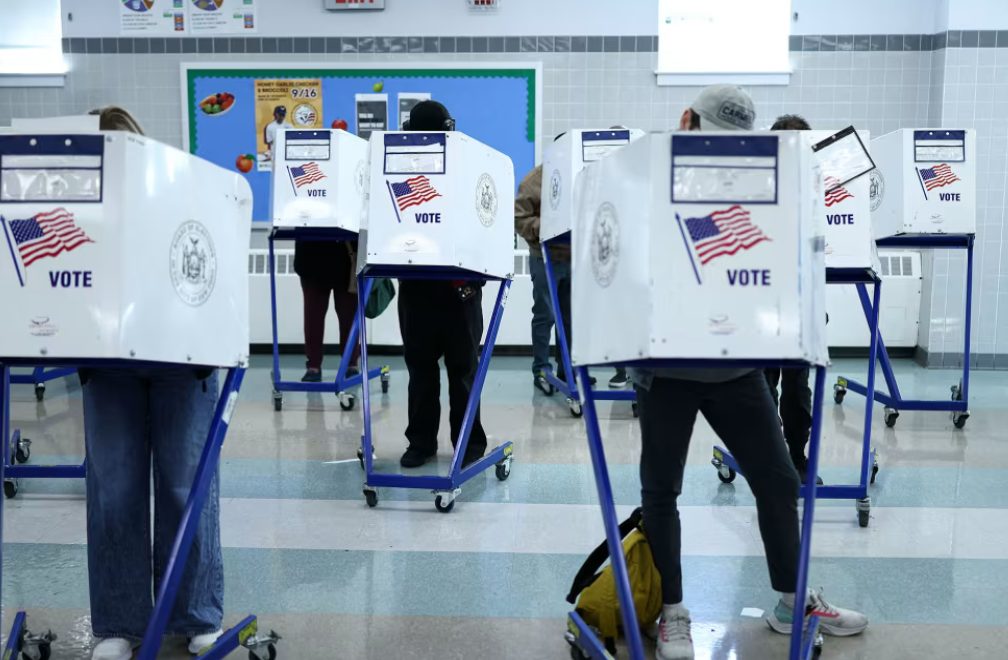 Trump Dorong Basis Data Pemilih Nasional, Pejabat Pemilu AS Khawatir Penyalahgunaan