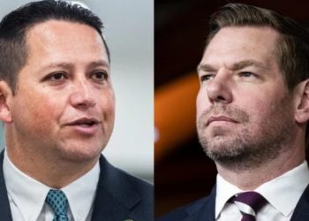 Swalwell dan Gonzales Mundur dari Kongres AS Jelang Ancaman Pemecatan