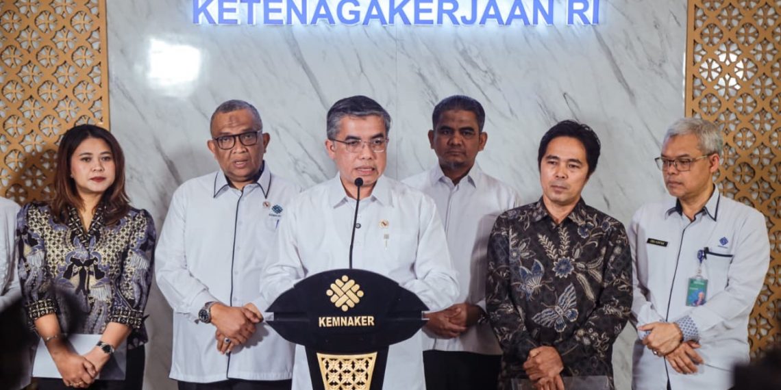 Menaker Dorong WFH Satu Hari Sepekan untuk Efisiensi Energi