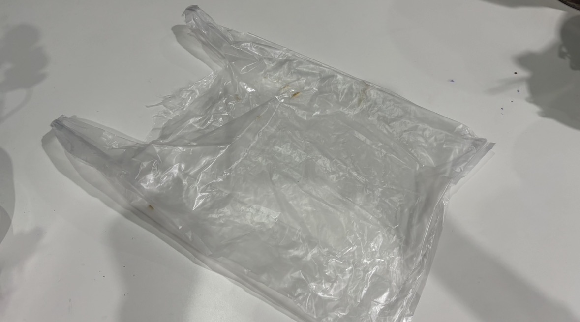 Plastik Bening, Harga Naik Drastis Akibat Gangguan Pasokan Global