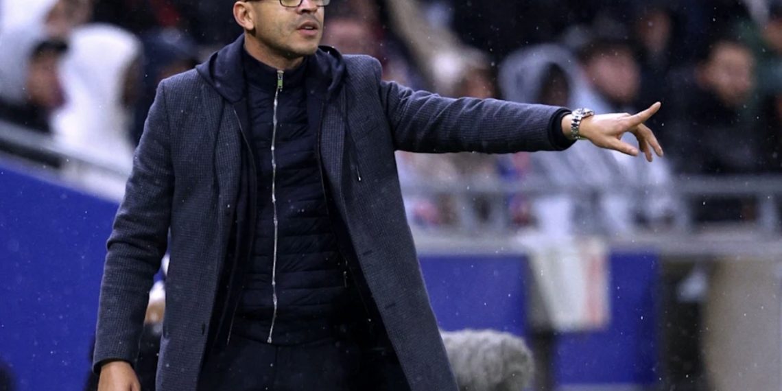 Performa Menurun, Chelsea Akhiri Kerja Sama dengan Liam Rosenior