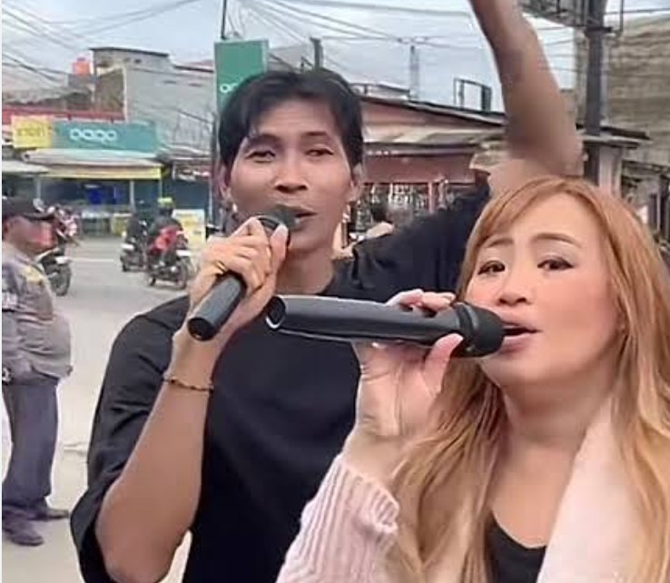 Pinkan Mambo Raup Puluhan Juta dari Live TikTok di Jalanan 2026