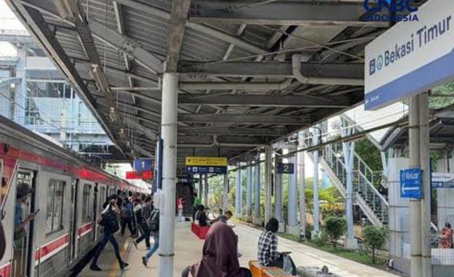 Aktivitas di Stasiun Bekasi Timur Kembali Pulih Pascakecelakaan Kereta