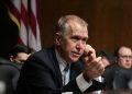Thom Tillis Dukung Kevin Warsh Jadi Ketua The Fed di Tengah Isu Independensi