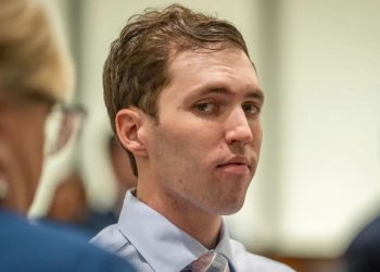 Tyler Robinson Desak Hakim Hentikan Siaran Sidang, Klaim Media Bias