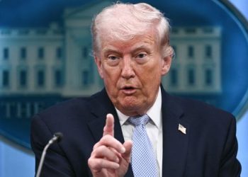 Trump Ancam Hancurkan Kapal Iran yang Mendekati Blokade Selat Hormuz