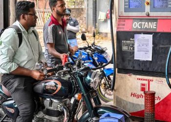 Bangladesh Naikkan Harga BBM 15 Persen di Tengah Tekanan Biaya Energi