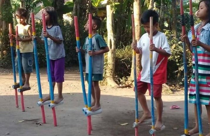 Medsos Dibatasi, Anak Didorong Main Tradisional