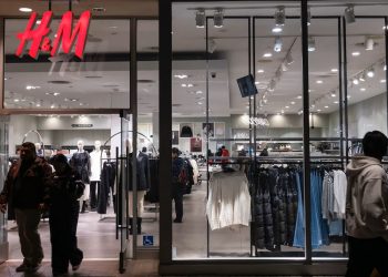 Ritel Fashion Terguncang, H&M Tutup 160 Toko dan Percepat Transformasi Digital