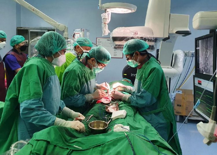 Di Balik Mahalnya Biaya Medis: Harapan Hidup yang Semakin Panjang