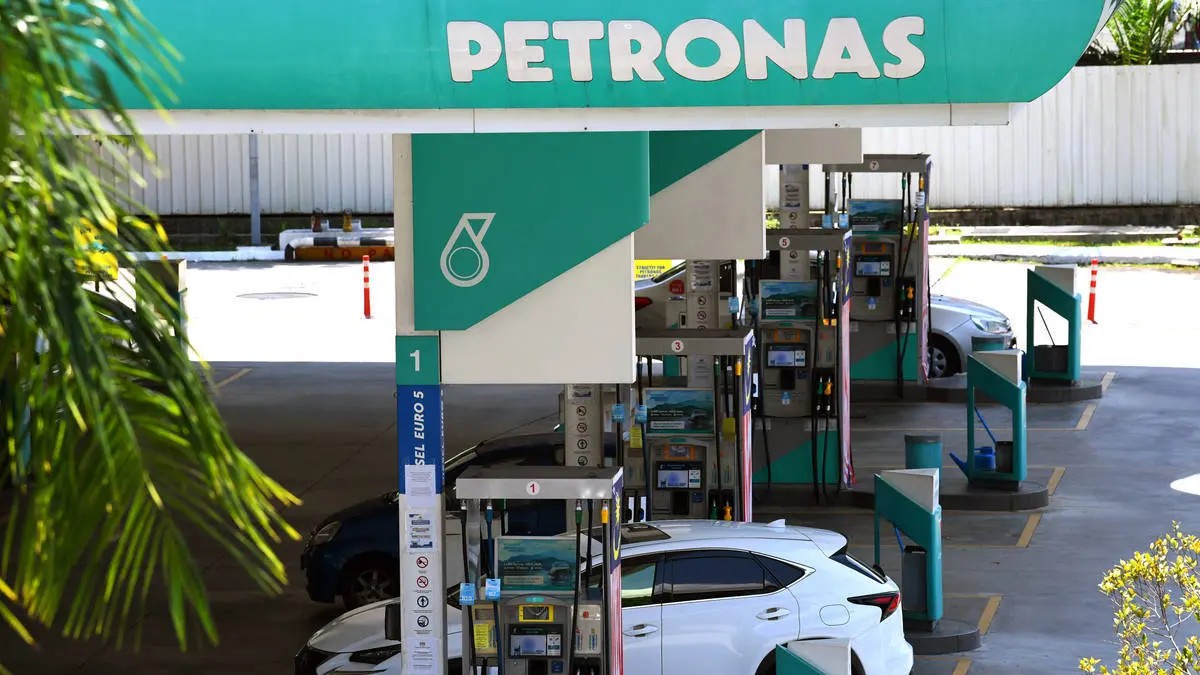 Ancaman Nyata di Depan Mata, Malaysia Bersiap Hadapi Krisis BBM Mulai Juni