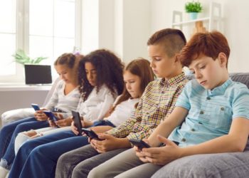 Gen Z dan Gen Alpha 2026 Lebih Sadar Emosi, Ini Penyebabnya