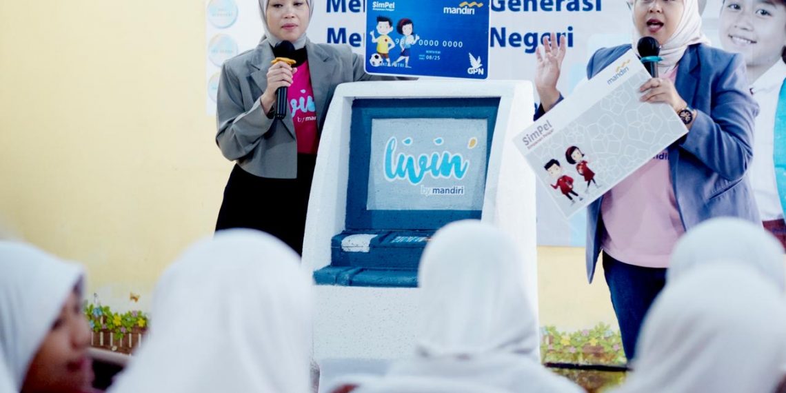 Momentum Hardiknas, Bank Mandiri Perkuat Inklusi Keuangan Pelajar
