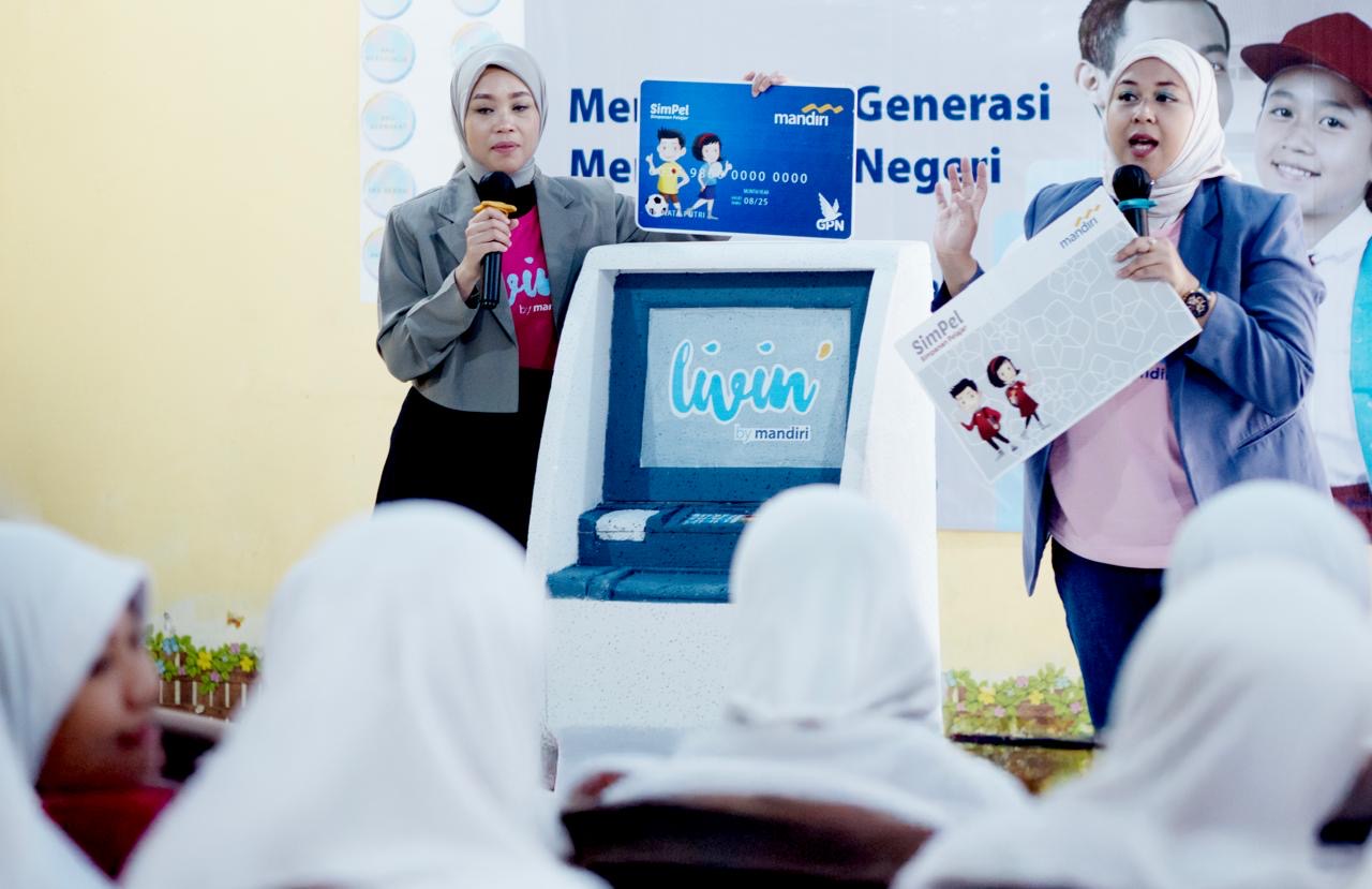 Momentum Hardiknas, Bank Mandiri Perkuat Inklusi Keuangan Pelajar