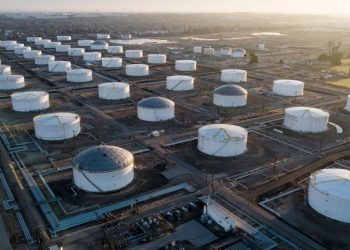 Harga Bensin Tembus 4,5 Dolar, Trump Fokus Buka Selat Hormuz