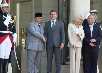Prabowo Bahas Perdamaian Dunia dan Kerja Sama Strategis Saat Temui Macron di Paris
