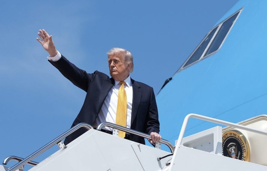 Kunjungan Langka, Trump Temui Xi Jinping di China Bahas Perdagangan