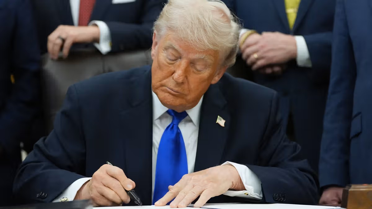 Iran Kasih Tenggat Satu Bulan, Trump Masih Pelajari Proposal dan Ancam Aksi Militer Baru