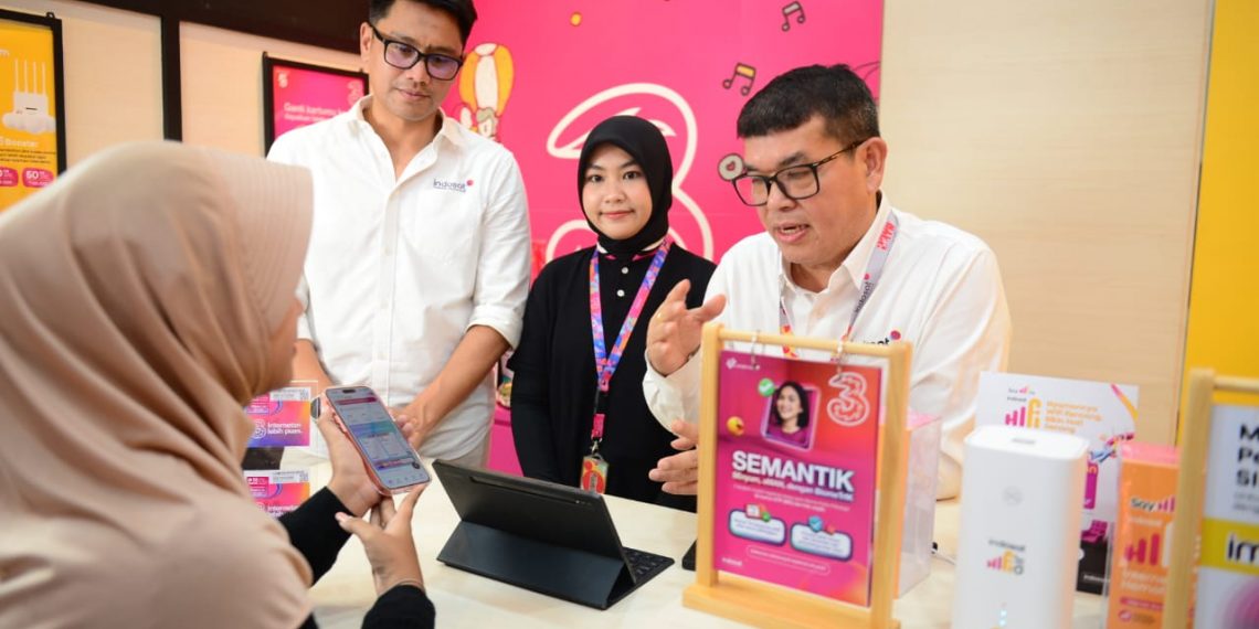 Gerai IM3 dan 3Store ke 2