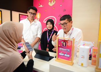 Gerai IM3 dan 3Store ke 2