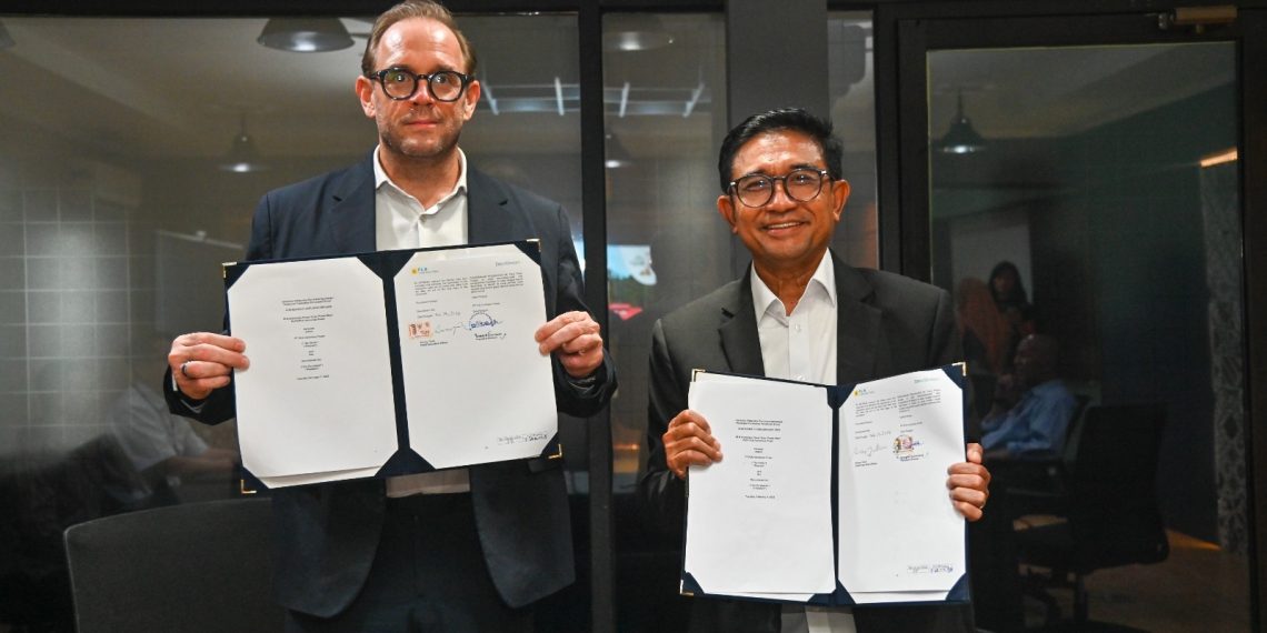 Perkuat Ekosistem Energi Hijau, PLN Indonesia Power Gandeng DevvStream dalam Perdagangan Penurunan Emisi PLTS