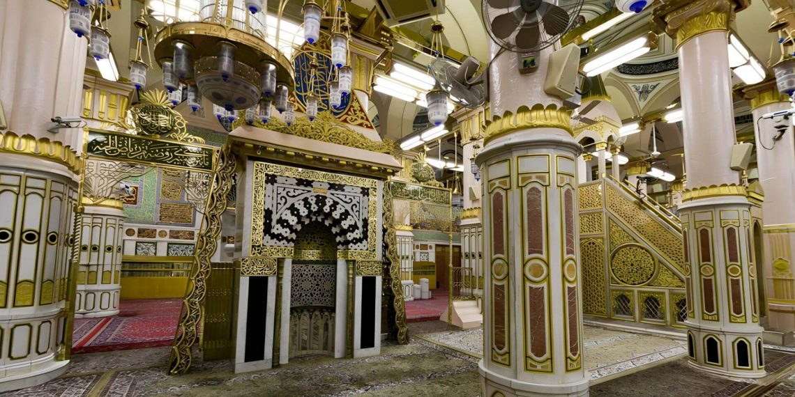 Jemaah Haji Madiun Rasakan Haru Beribadah di Raudhah Masjid Nabawi