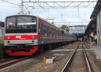 Gangguan LAA Akibat Petir, Perjalanan Commuter Line Terganggu